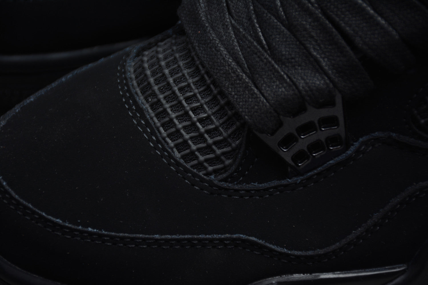 Air Jordan 4 Retro “Black Cat” 308497-002
