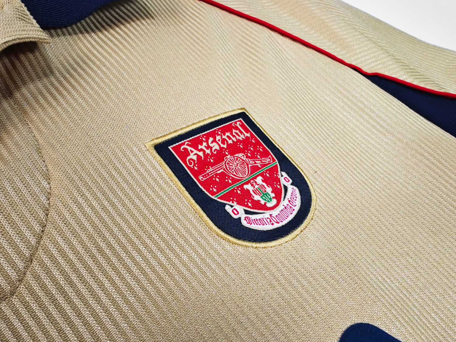 Arsenal Away Retro Jersey 2001/02