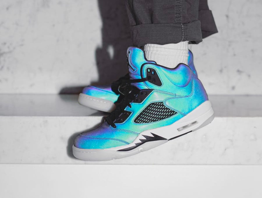 Air Jordan 5 WMNS “Oil Grey” CD2722-001